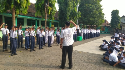 Pelantikan Kader Adiwiyata MTs NU 20 Kangkung